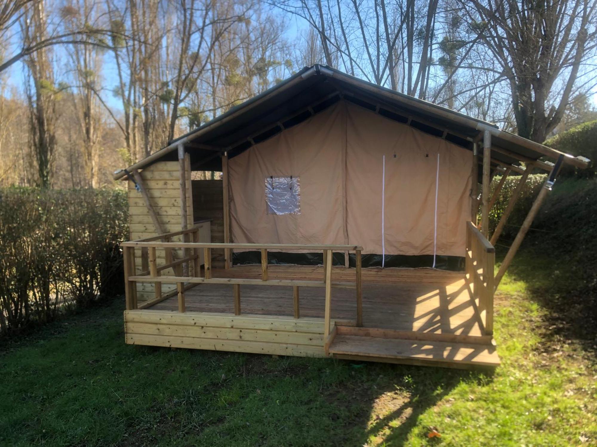 Camping Du Pont De St Gal Saint-Gal-sur-Sioule Dış mekan fotoğraf