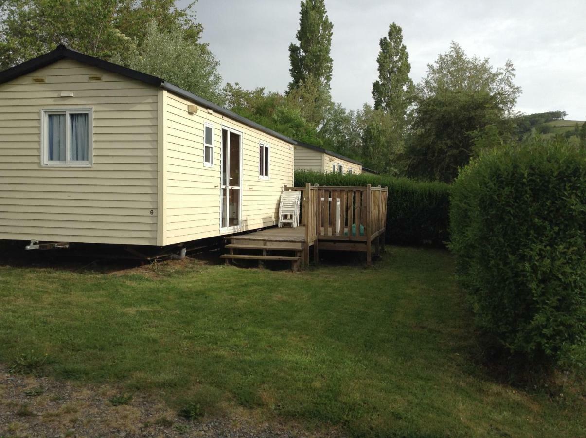 Camping Du Pont De St Gal Saint-Gal-sur-Sioule Dış mekan fotoğraf